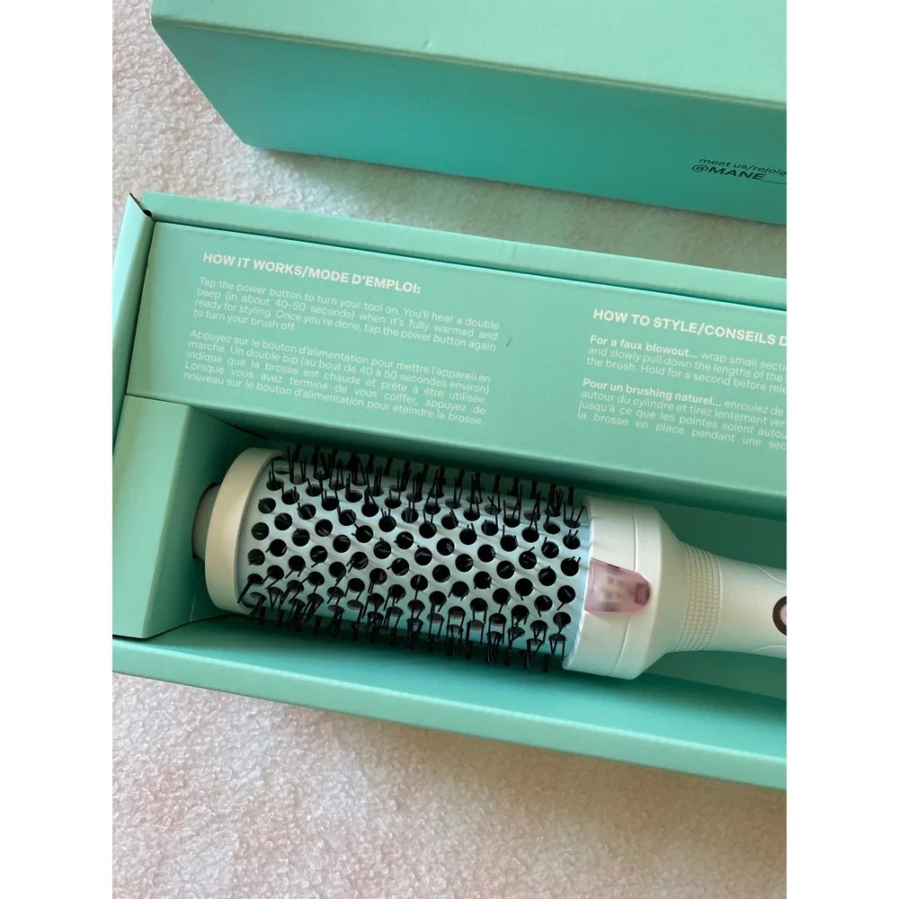 Mane It's Giving Body Large Hot Round Brush Thermal Styling Tool White